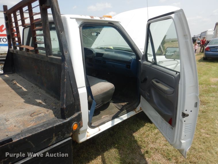 image for item FI9148 1997 Ford F350  tow truck
