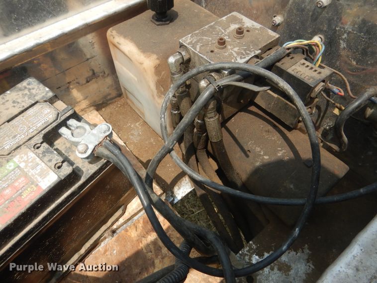 image for item FI9148 1997 Ford F350  tow truck