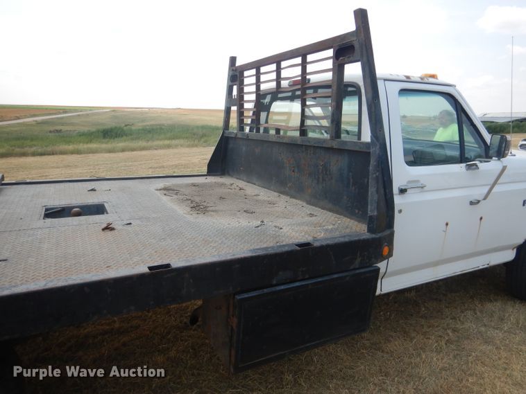 image for item FI9148 1997 Ford F350  tow truck