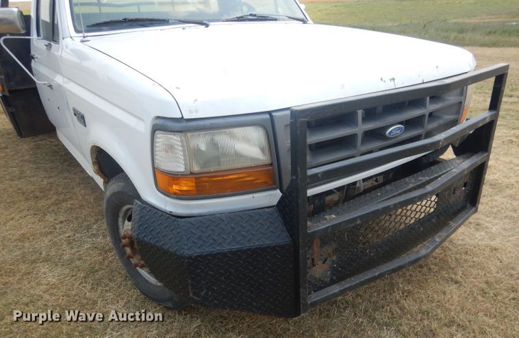 image for item FI9148 1997 Ford F350  tow truck
