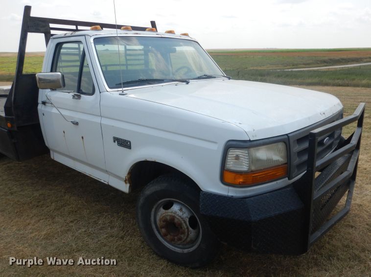 image for item FI9148 1997 Ford F350  tow truck