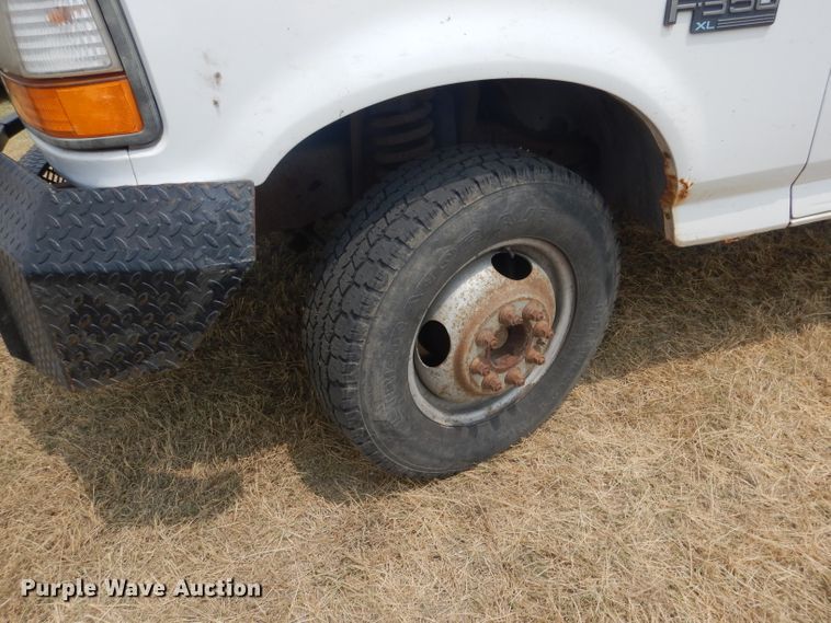 image for item FI9148 1997 Ford F350  tow truck