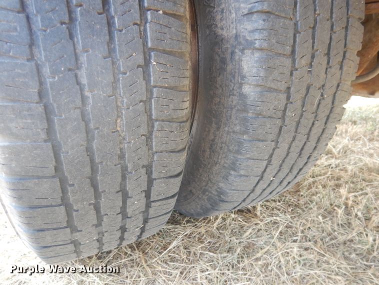 image for item FI9148 1997 Ford F350  tow truck