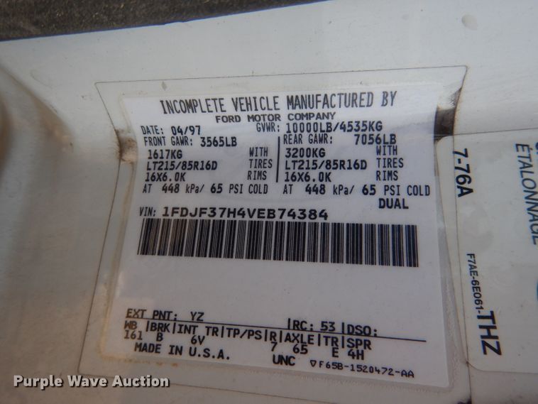 image for item FI9148 1997 Ford F350  tow truck