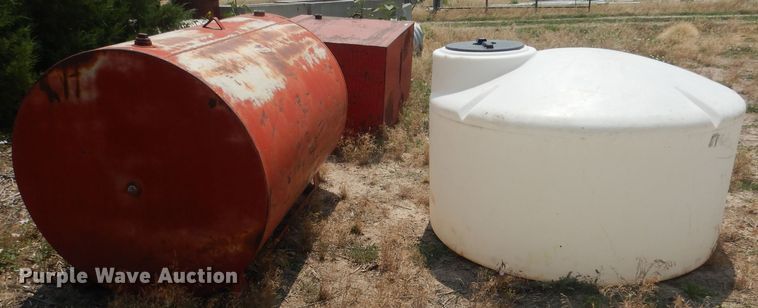 image for item FI9161 Three tanks