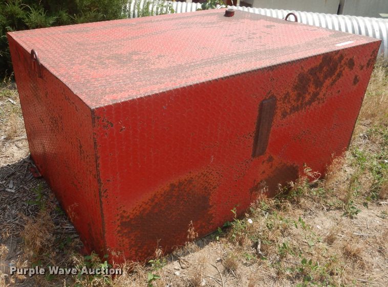 image for item FI9161 Three tanks