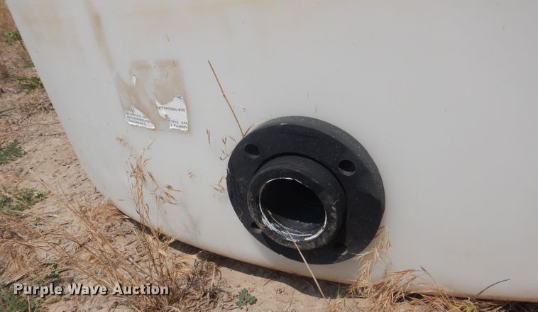 image for item FI9161 Three tanks