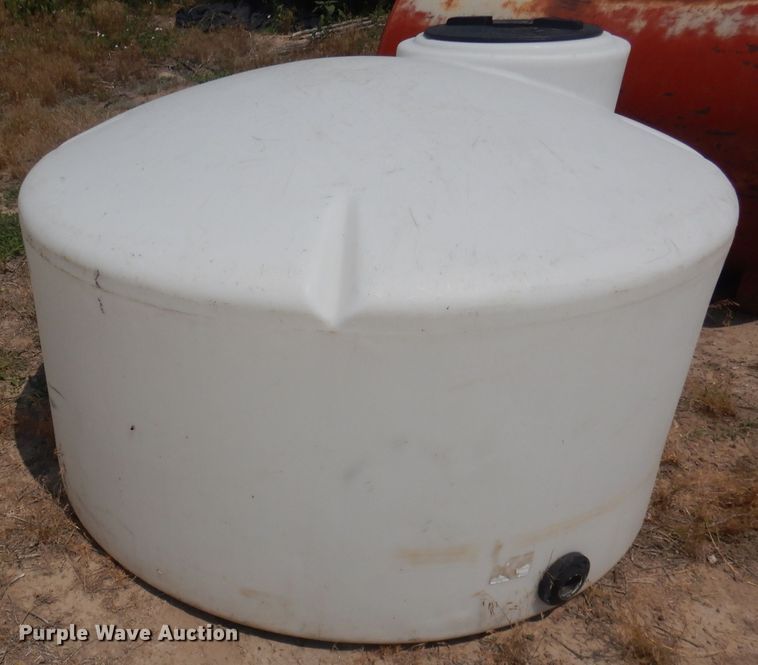 image for item FI9161 Three tanks