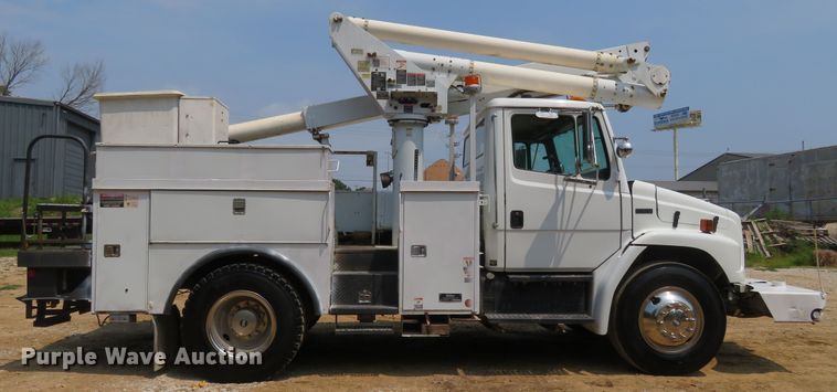 image for item FP9355 2003 Freightliner FL70  bucket truck