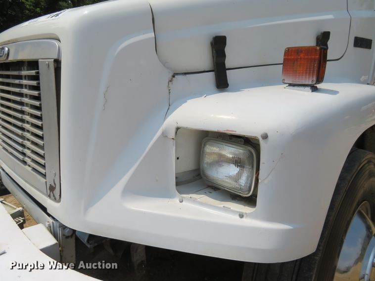 image for item FP9355 2003 Freightliner FL70  bucket truck