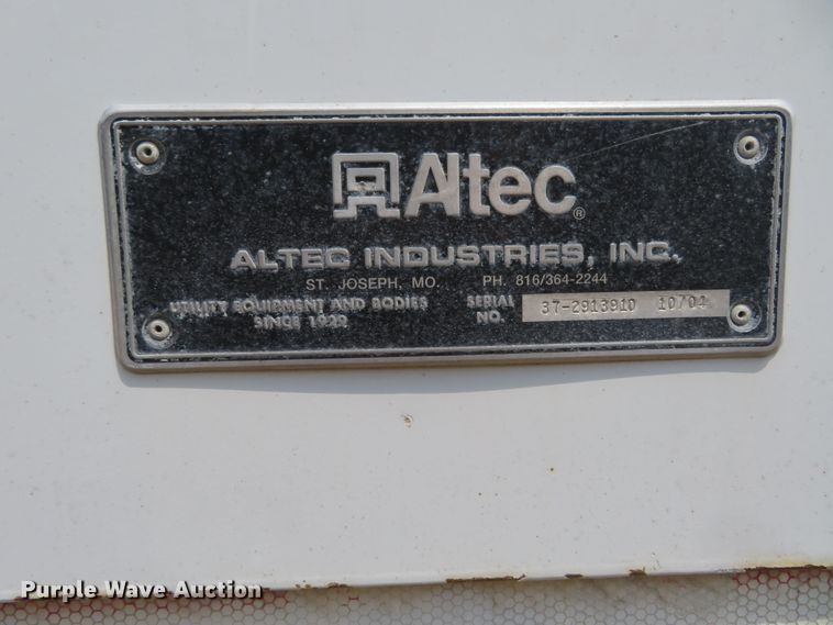 image for item FP9355 2003 Freightliner FL70  bucket truck