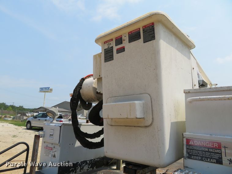 image for item FP9355 2003 Freightliner FL70  bucket truck