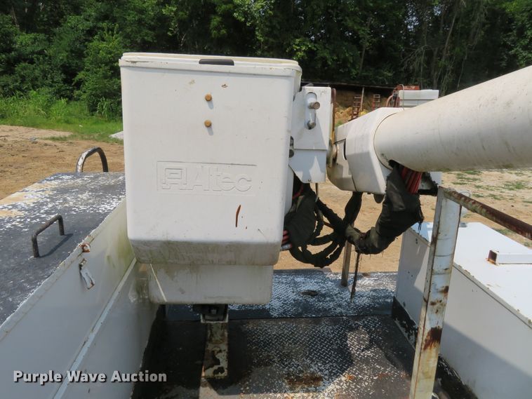 image for item FP9355 2003 Freightliner FL70  bucket truck