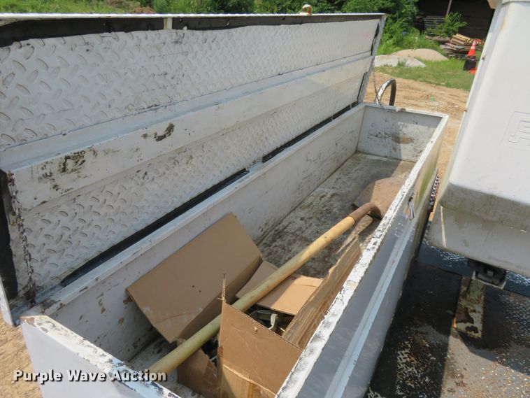 image for item FP9355 2003 Freightliner FL70  bucket truck