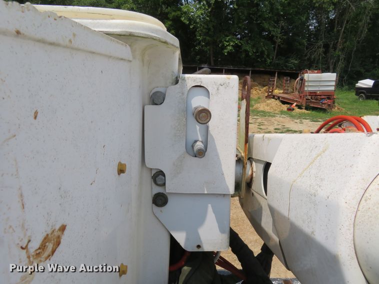 image for item FP9355 2003 Freightliner FL70  bucket truck