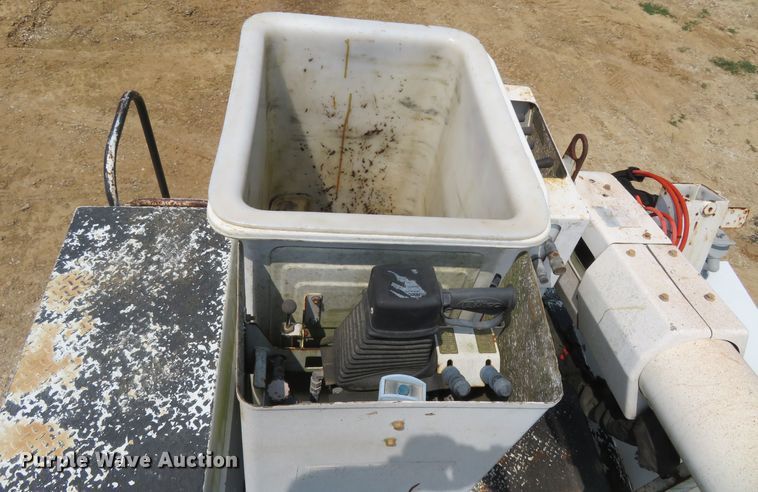 image for item FP9355 2003 Freightliner FL70  bucket truck