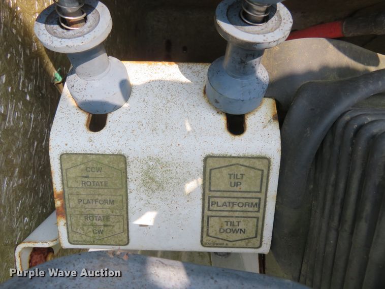 image for item FP9355 2003 Freightliner FL70  bucket truck