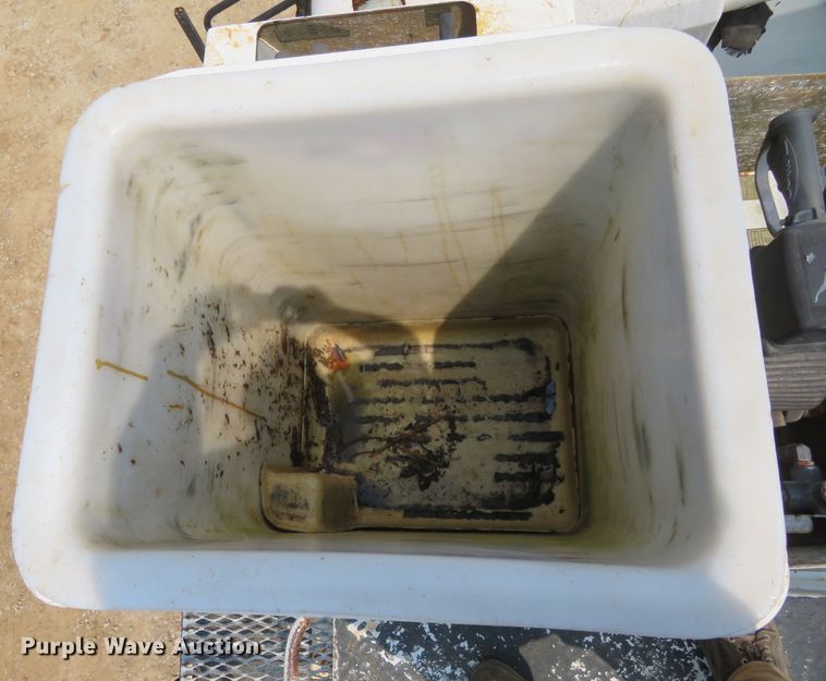 image for item FP9355 2003 Freightliner FL70  bucket truck