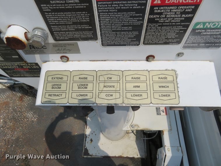 image for item FP9355 2003 Freightliner FL70  bucket truck