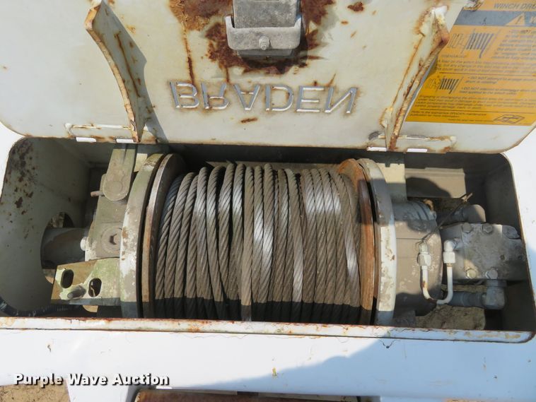 image for item FP9355 2003 Freightliner FL70  bucket truck