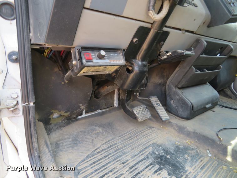 image for item FP9355 2003 Freightliner FL70  bucket truck