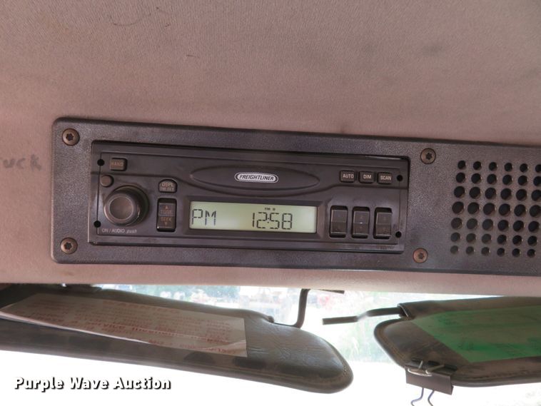 image for item FP9355 2003 Freightliner FL70  bucket truck