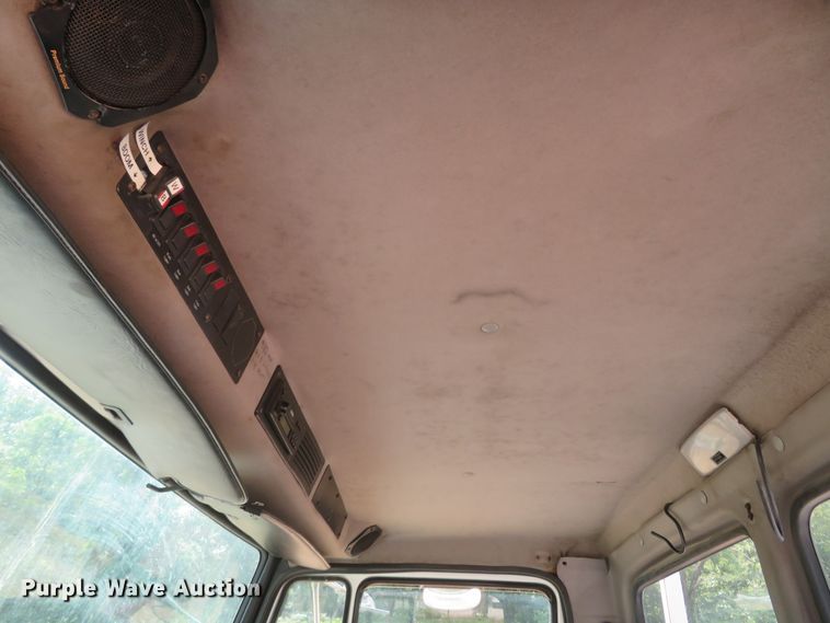 image for item FP9355 2003 Freightliner FL70  bucket truck