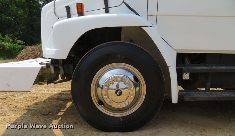 image for item FP9355 2003 Freightliner FL70  bucket truck