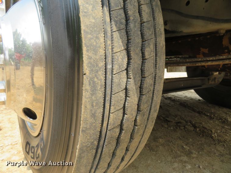 image for item FP9355 2003 Freightliner FL70  bucket truck