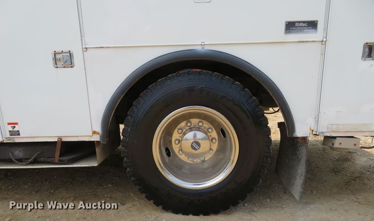 image for item FP9355 2003 Freightliner FL70  bucket truck