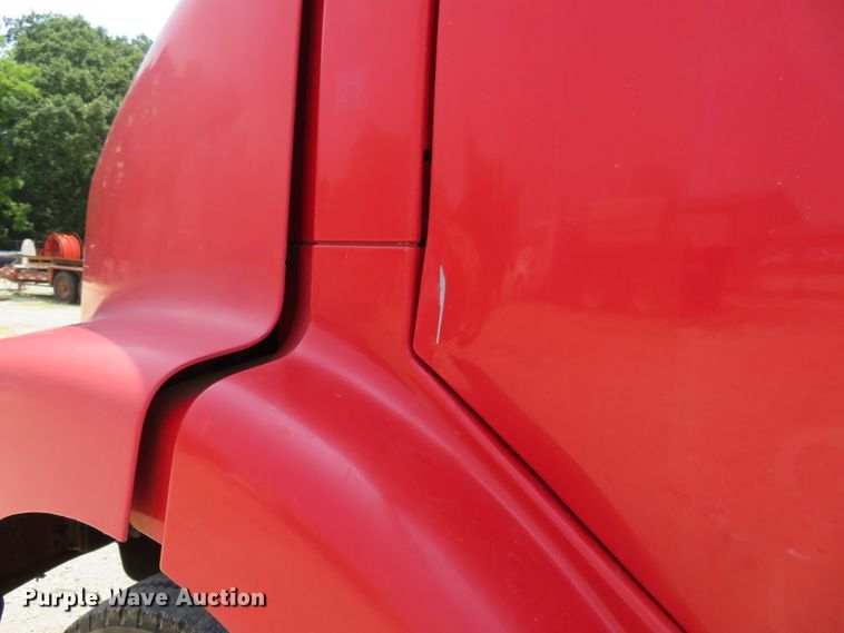 image for item FP9356 1999 Volvo VN  semi truck