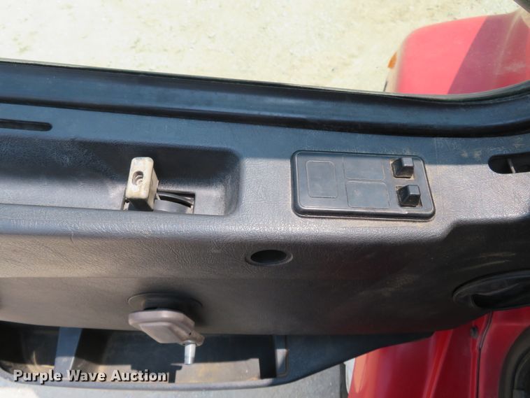 image for item FP9356 1999 Volvo VN  semi truck