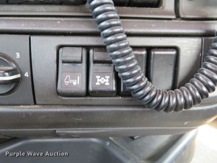 image for item FP9356 1999 Volvo VN  semi truck