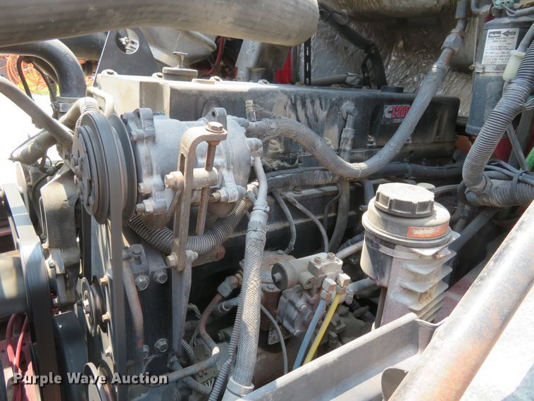 image for item FP9356 1999 Volvo VN  semi truck