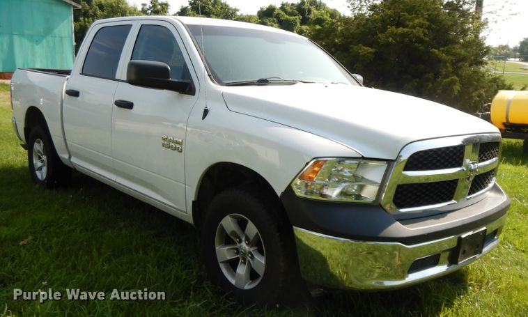 image for item HP9645 2015 Dodge Ram 1500  Crew Cab pickup truck