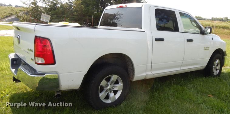 image for item HP9645 2015 Dodge Ram 1500  Crew Cab pickup truck