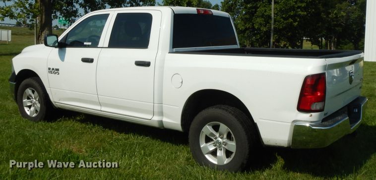 image for item HP9645 2015 Dodge Ram 1500  Crew Cab pickup truck