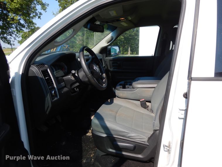 image for item HP9645 2015 Dodge Ram 1500  Crew Cab pickup truck