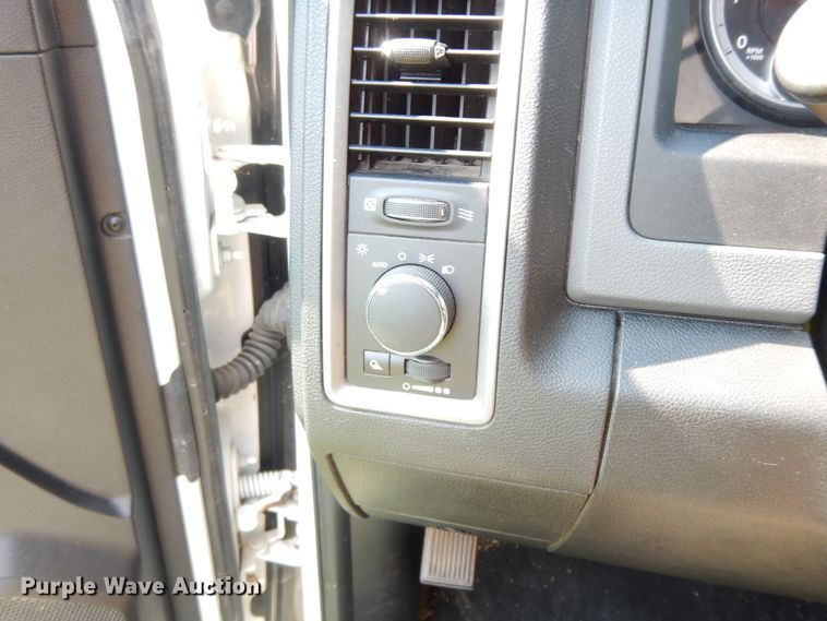 image for item HP9645 2015 Dodge Ram 1500  Crew Cab pickup truck