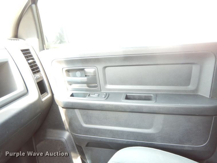 image for item HP9645 2015 Dodge Ram 1500  Crew Cab pickup truck