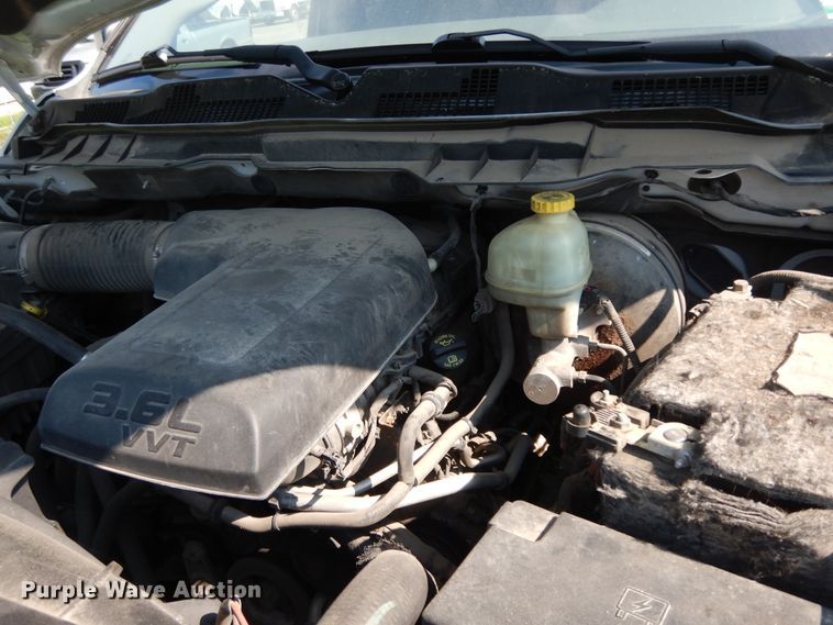 image for item HP9645 2015 Dodge Ram 1500  Crew Cab pickup truck