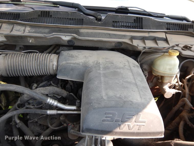 image for item HP9645 2015 Dodge Ram 1500  Crew Cab pickup truck