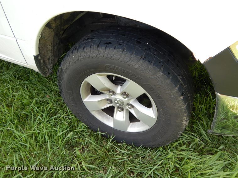 image for item HP9645 2015 Dodge Ram 1500  Crew Cab pickup truck