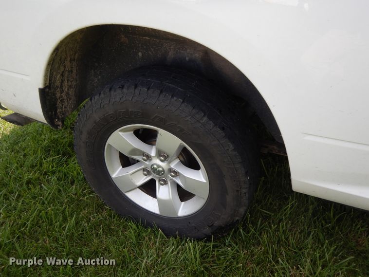 image for item HP9645 2015 Dodge Ram 1500  Crew Cab pickup truck