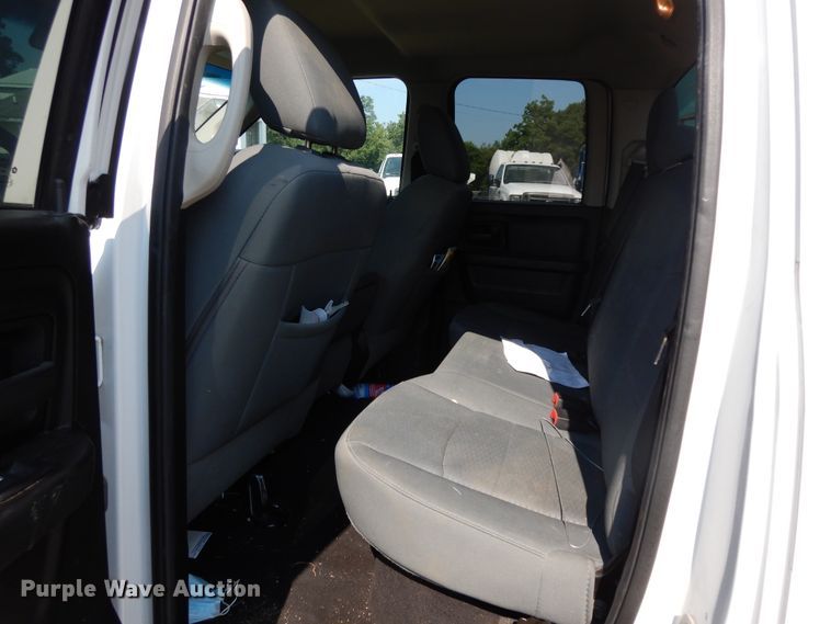 image for item HP9646 2014 Dodge Ram 1500  Quad Cab pickup truck