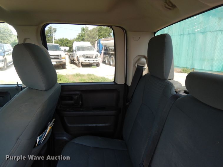 image for item HP9646 2014 Dodge Ram 1500  Quad Cab pickup truck