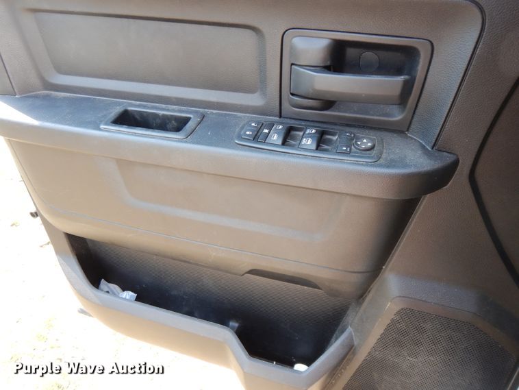 image for item HP9646 2014 Dodge Ram 1500  Quad Cab pickup truck