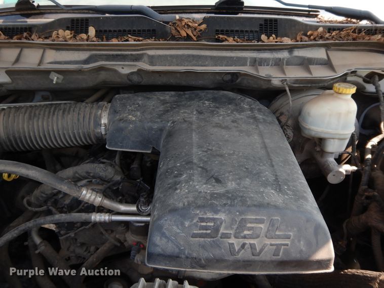 image for item HP9646 2014 Dodge Ram 1500  Quad Cab pickup truck