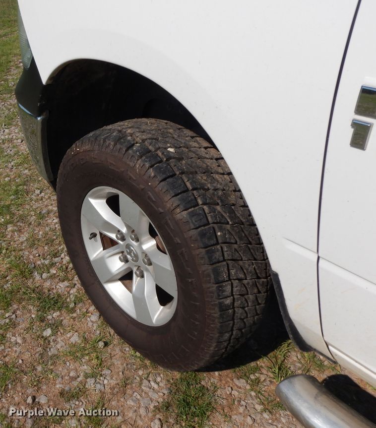 image for item HP9646 2014 Dodge Ram 1500  Quad Cab pickup truck