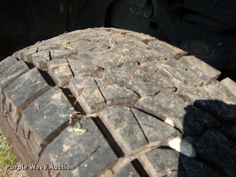 image for item HP9646 2014 Dodge Ram 1500  Quad Cab pickup truck